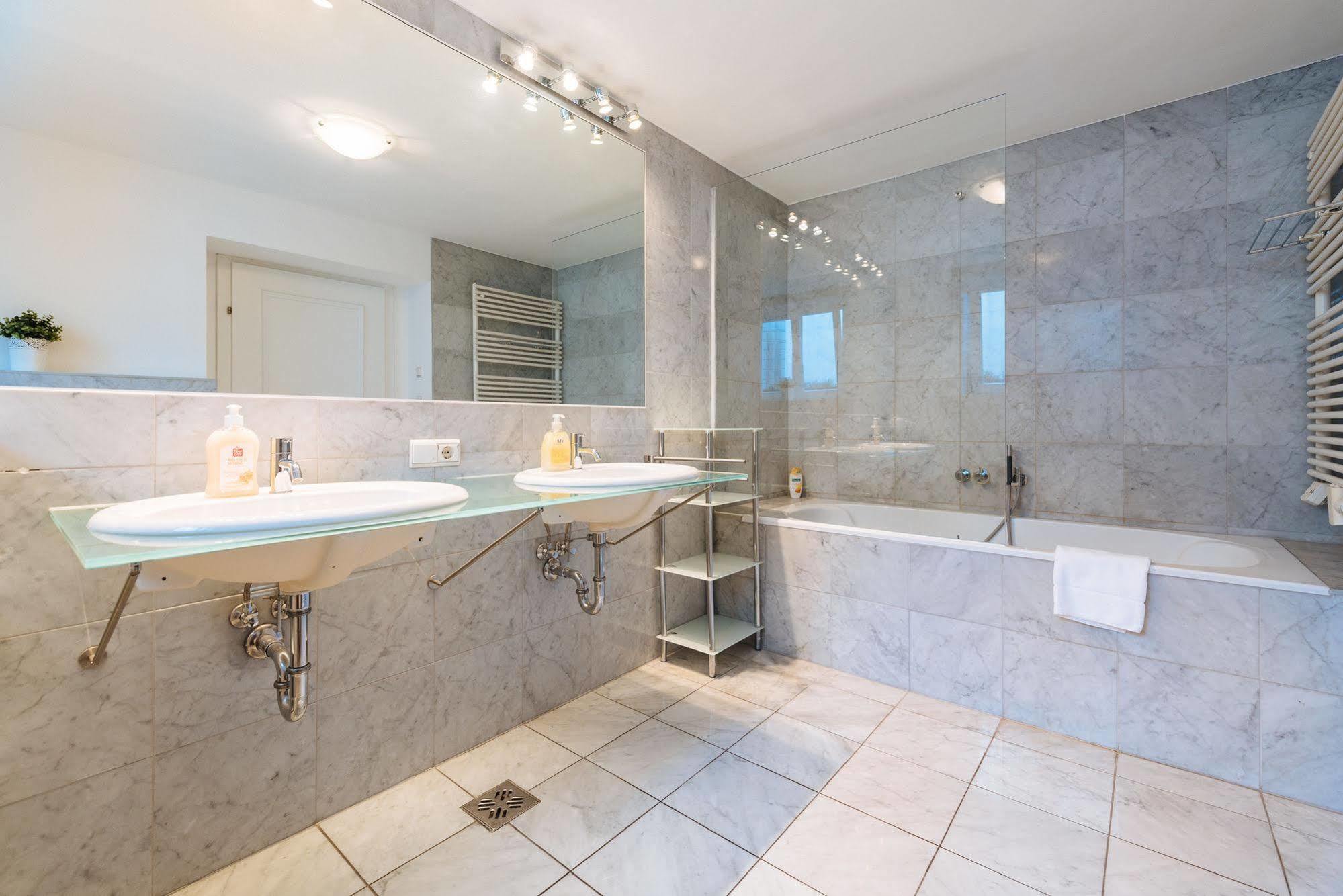 Duschel Apartments Vienna Wina Bagian luar foto